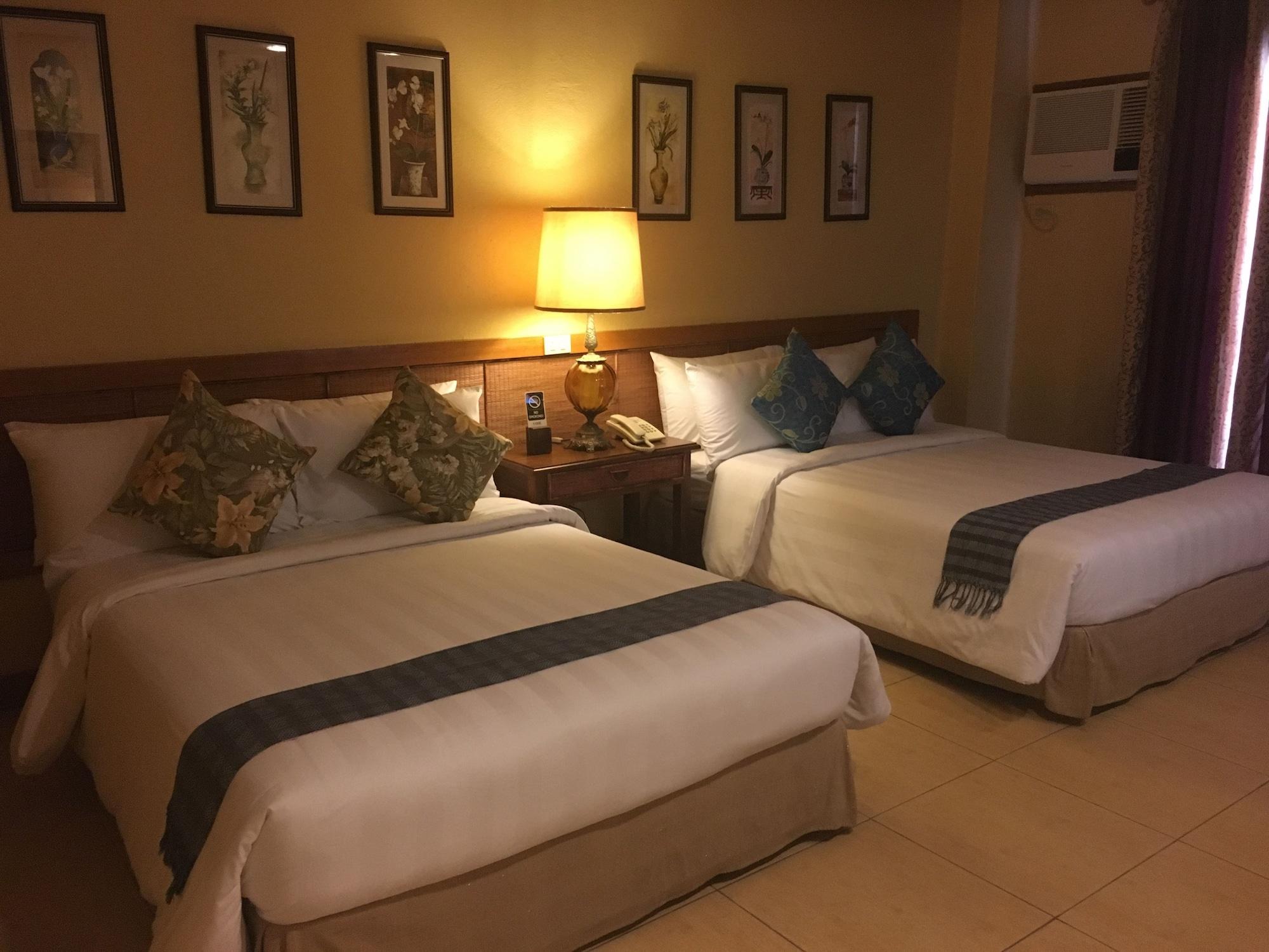 Java Hotel Laoag Exterior foto
