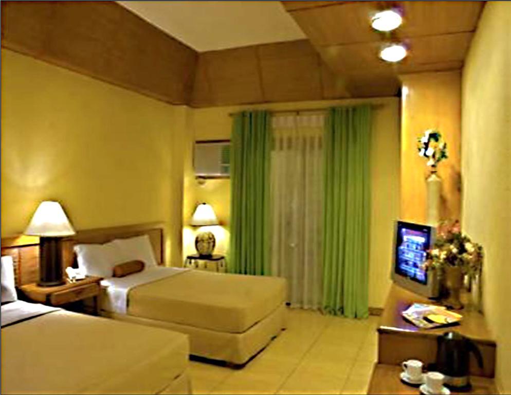 Java Hotel Laoag Exterior foto